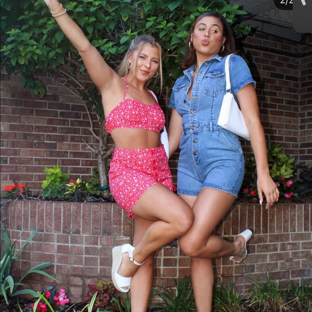 Lioness Blue Jean Button-Up Romper Size M
